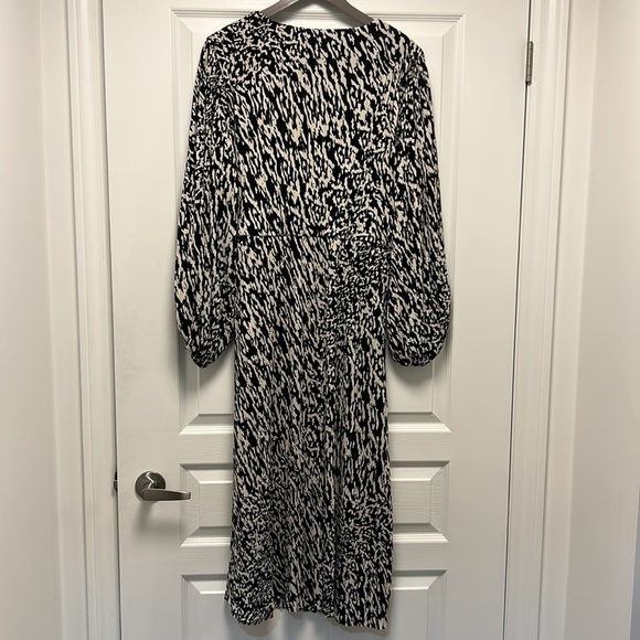 H&M wrap dress - Picture 3 of 3